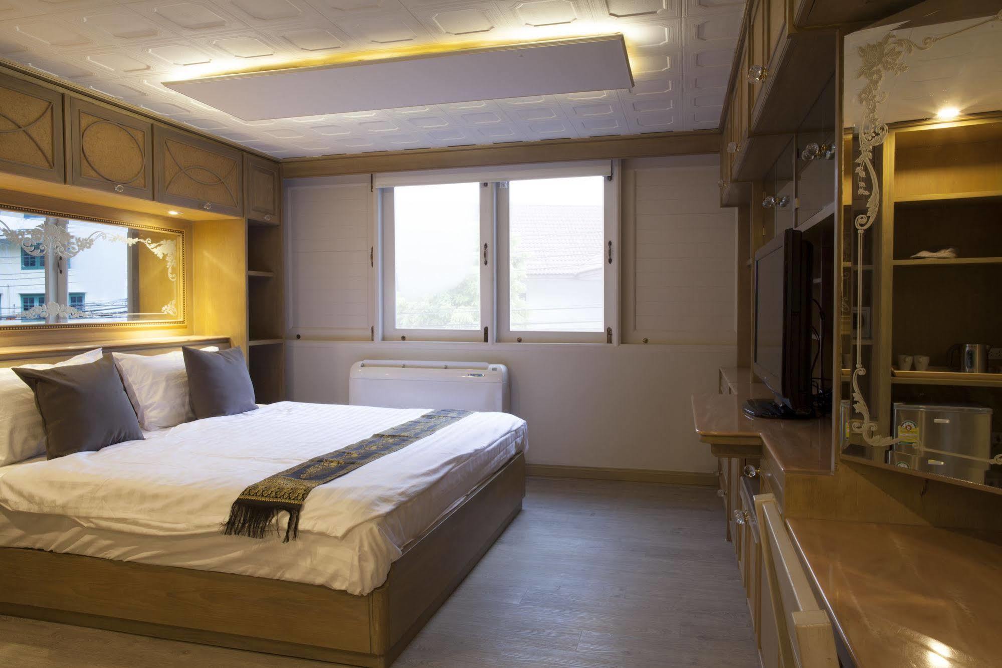 Golden Mountain Hostel Bangkok Zewnętrze zdjęcie